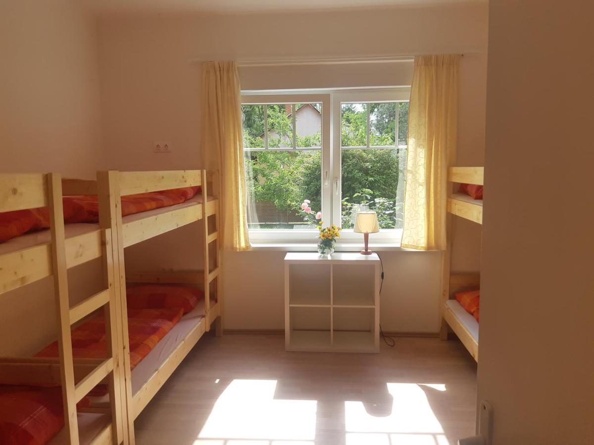 Hostel Zamárdi Esterno foto